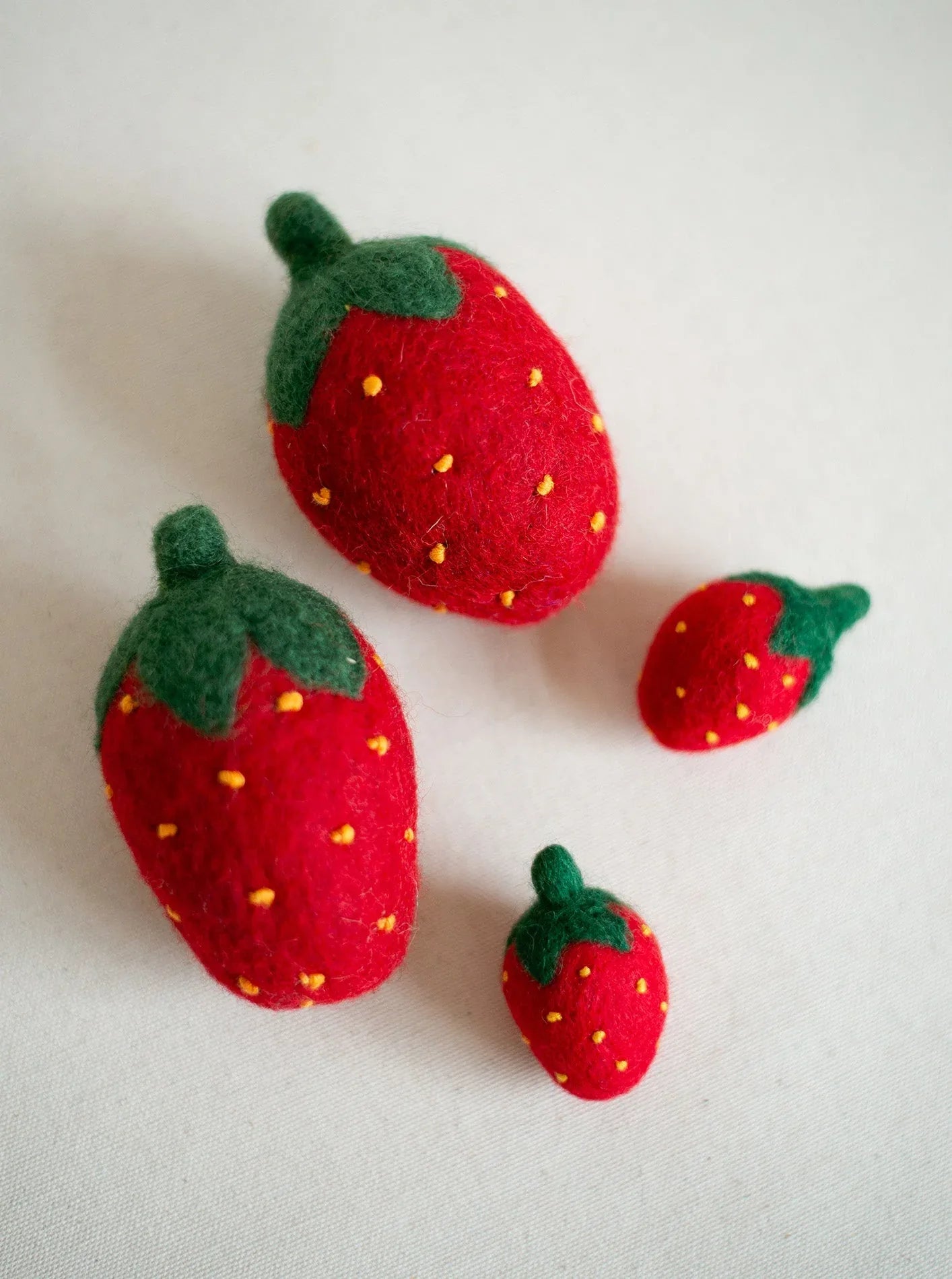 Kitty Strawberries 4 - MiniPaw Luxe
