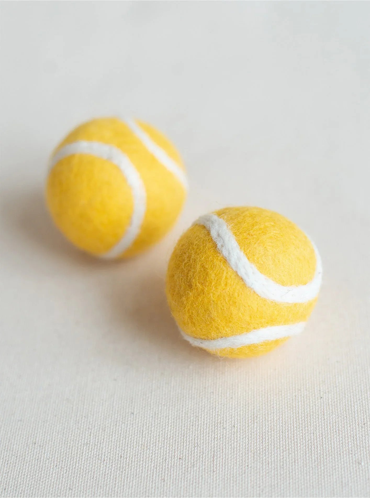 Kitty Tennis Ball 1 - MiniPaw Luxe