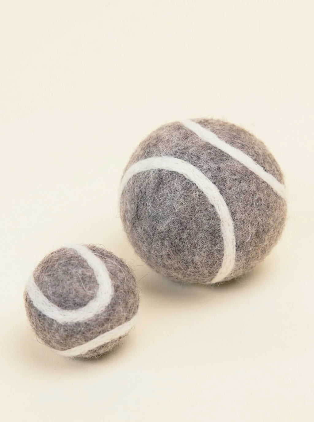 Kitty Tennis Ball 8 - MiniPaw Luxe