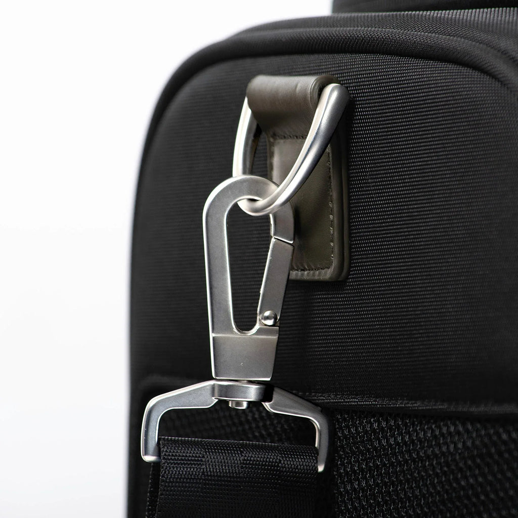 Pawsport To Adventure Pet Carrier 28 - MiniPaw Luxe