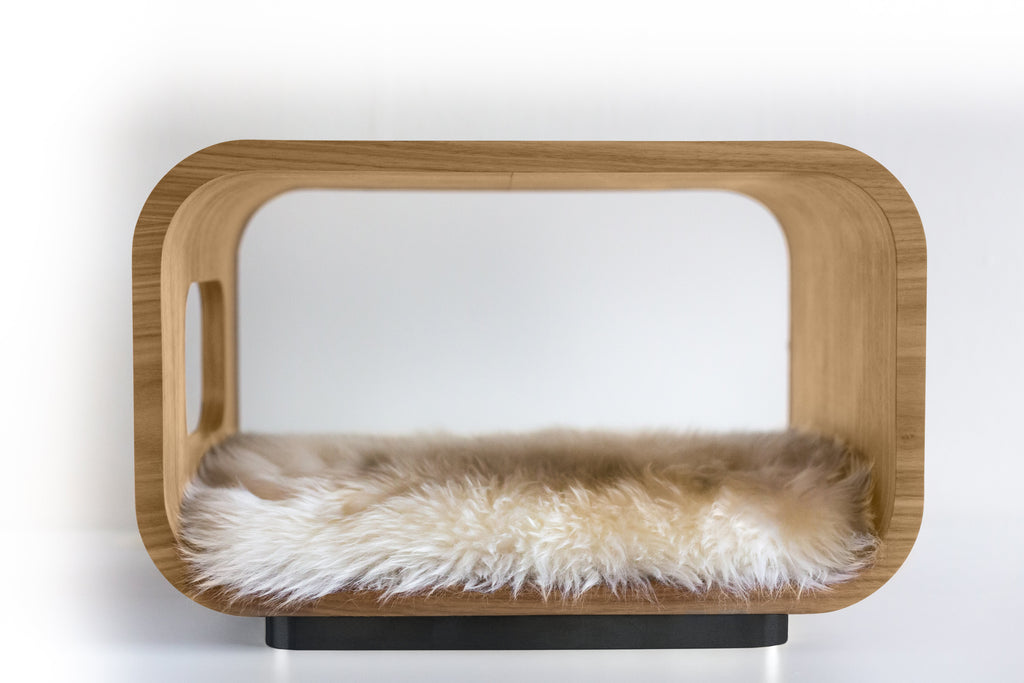The LUNA Bed in White Oak