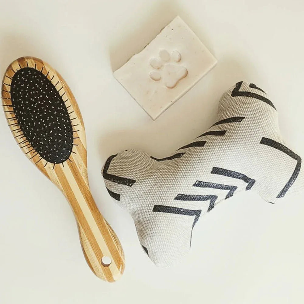 Two-Sided Pet Brush – Bristle & Wire for Shedding & Detangling 4 - MiniPaw Luxe